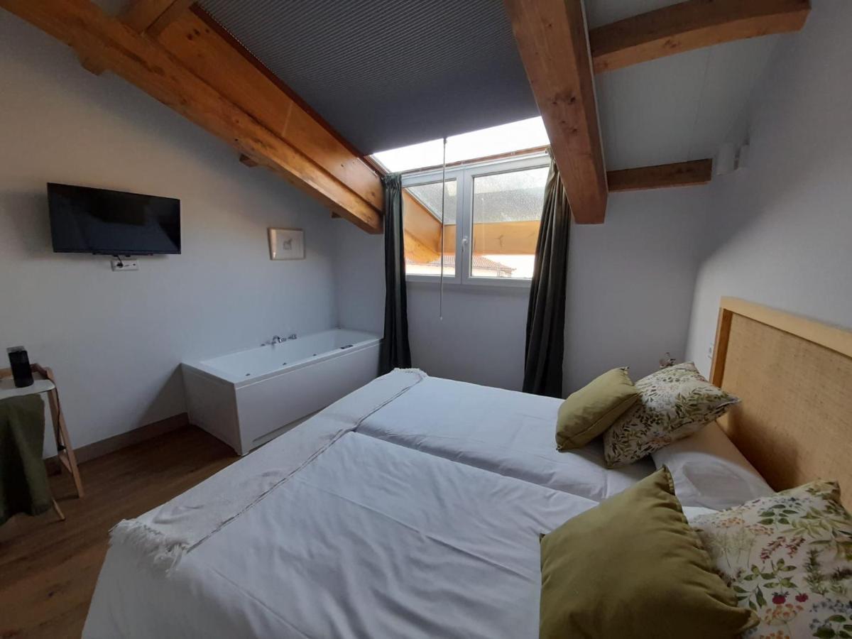 Hotel Camino De Las Estrellas Serranillos エクステリア 写真